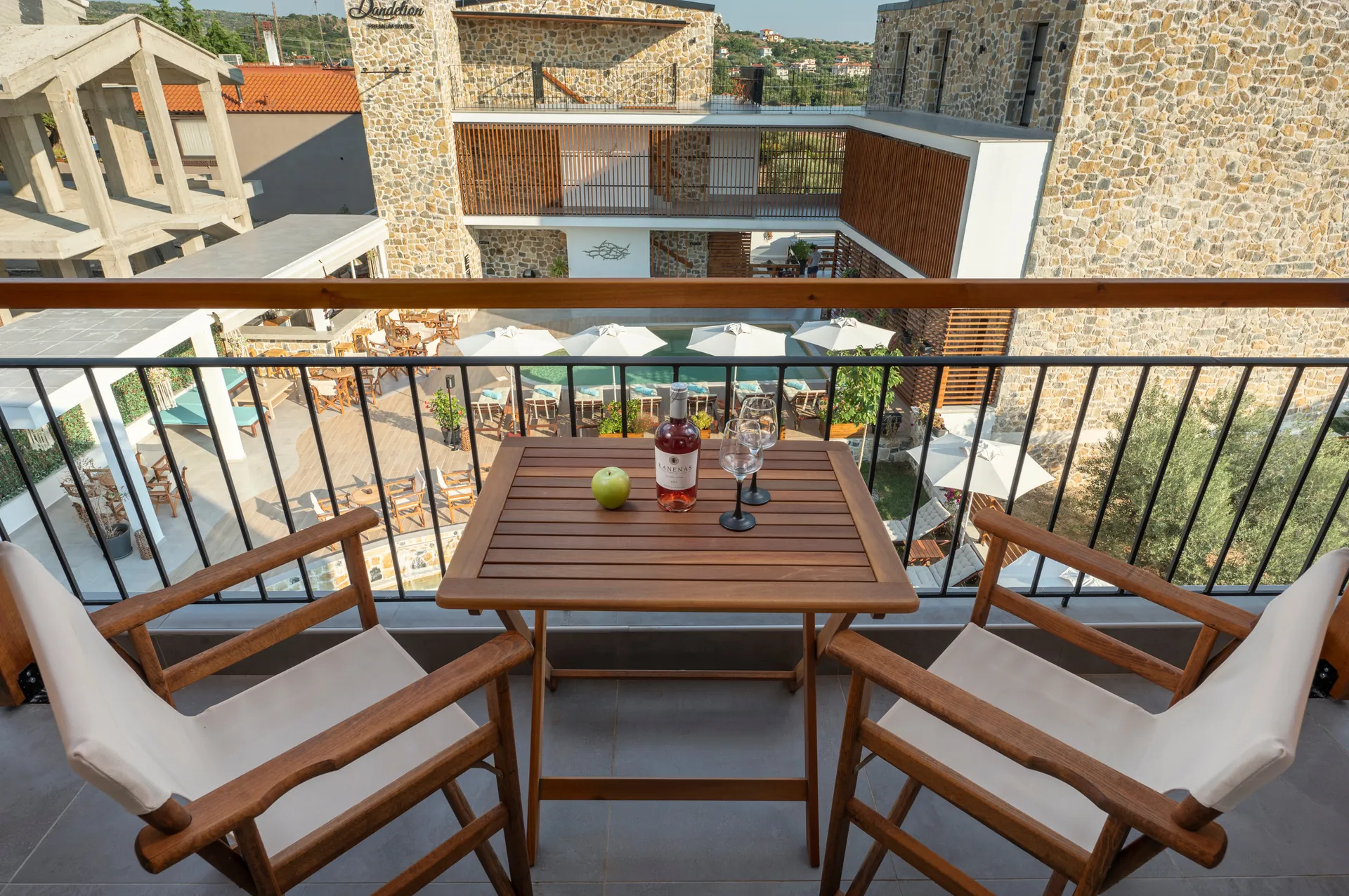 Tiara Holidays - Dandelion Premium Suites - Premier Loft - balcony